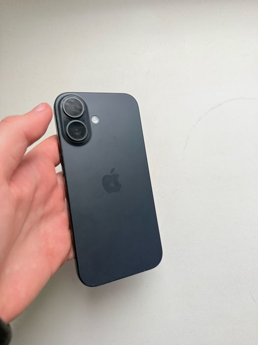 iPhone 16 128gb на гарантии