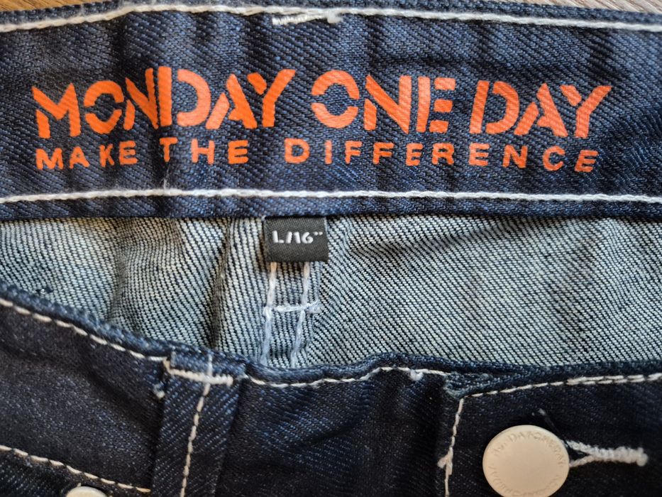 Mondey one day Jeans Nowe