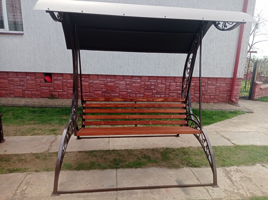 Продається садова гойдалка.