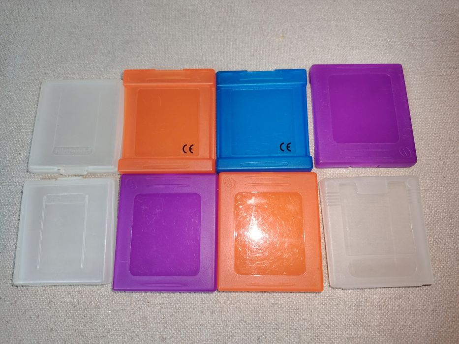 8 Caixas Plásticas para Jogos do Game Boy