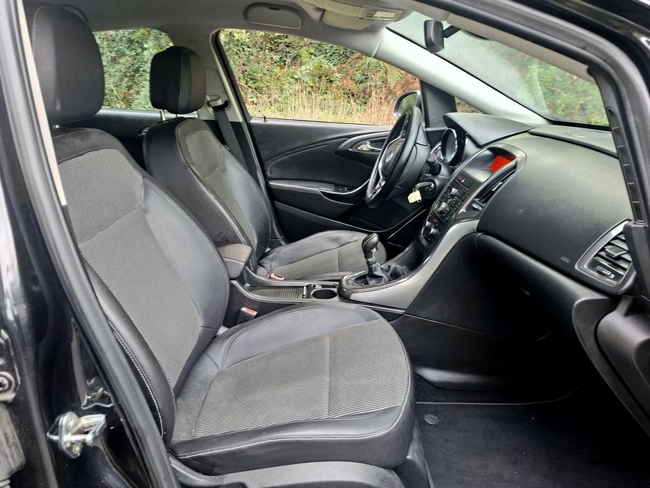 Opel Astra 1.4 Cosmo 1 dono 2011