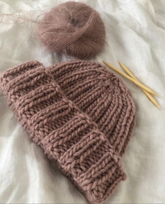 Czapki handmade robione recznie welniane