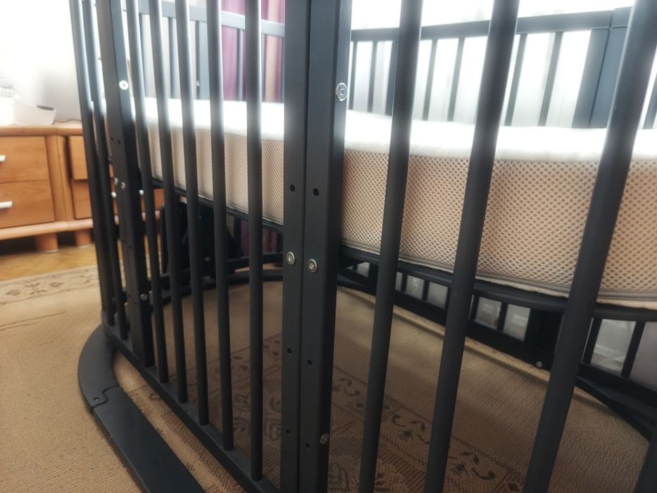 Dziecięce łóżeczko Waldin z funkcją kołyski