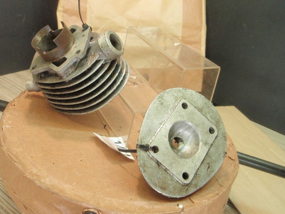 komar sztywniak żak ryś nowy cylinder głowica nominał PRL nr1482