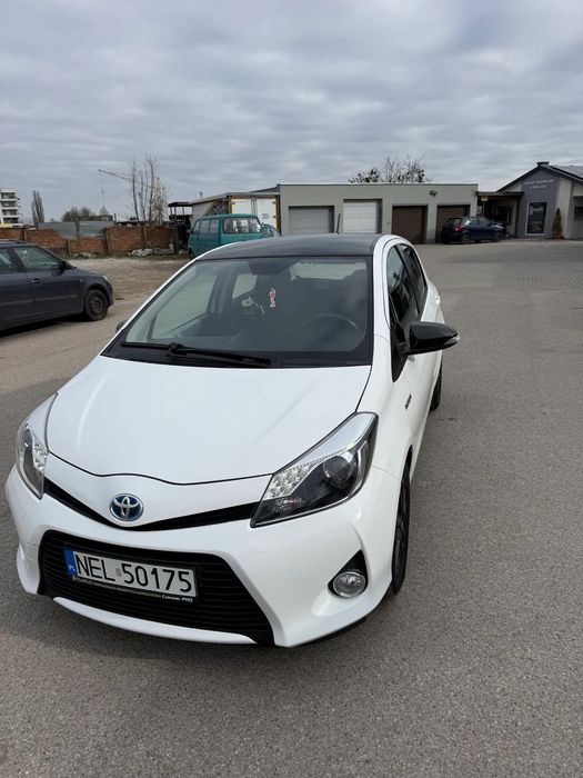 Toyota Yaris Toyota Yaris Hybrid