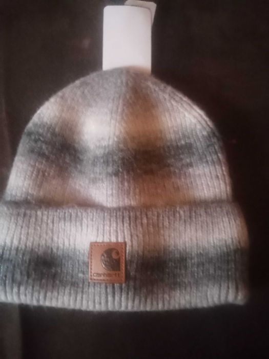 Куртка зимова, шапка,спортивний костюм на флісі. На 7-9 років