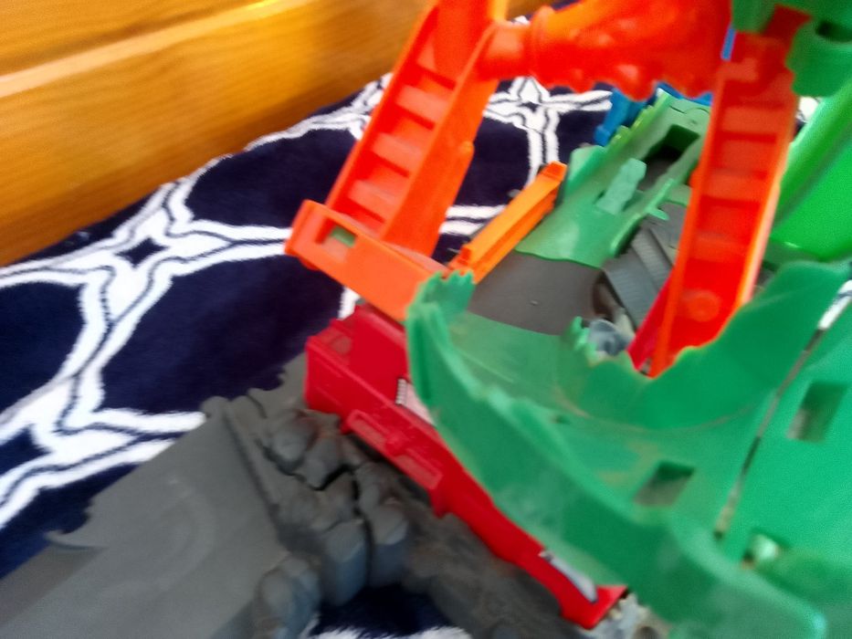 Hot Wheels Pista Dragão com Camião de Bombeiros