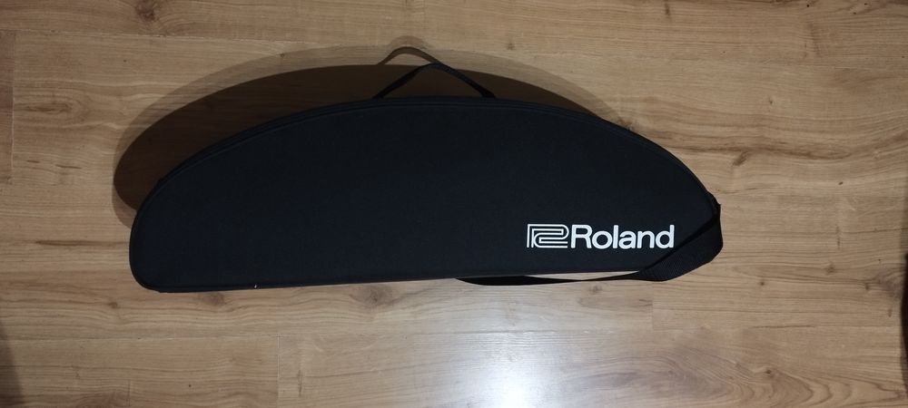 Roland AE-10 - cyfrowy instrument dęty