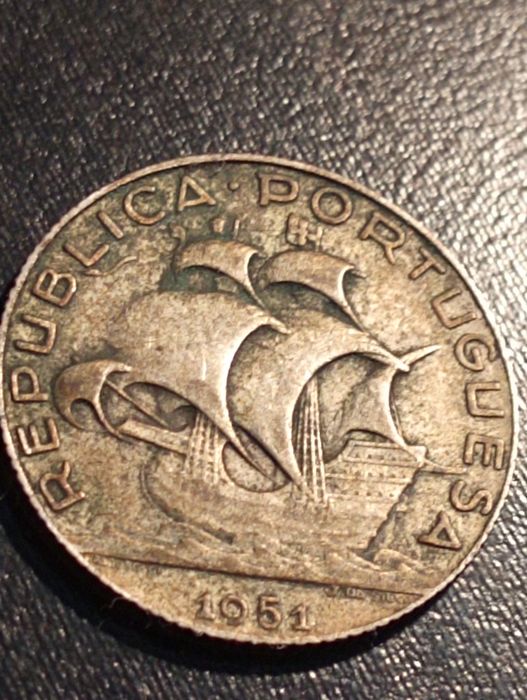 2,5 escudos	Portugal	1951		Prata