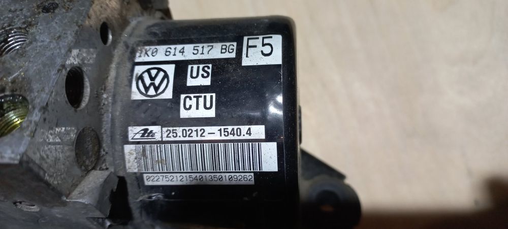 Блок  ABS Vw Golf 2008 - 2013