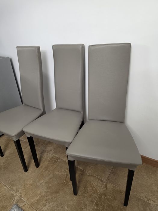 Conjunto mesa com 8 cadeiras