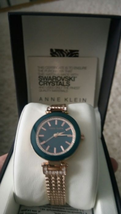 Часы Anne Klein