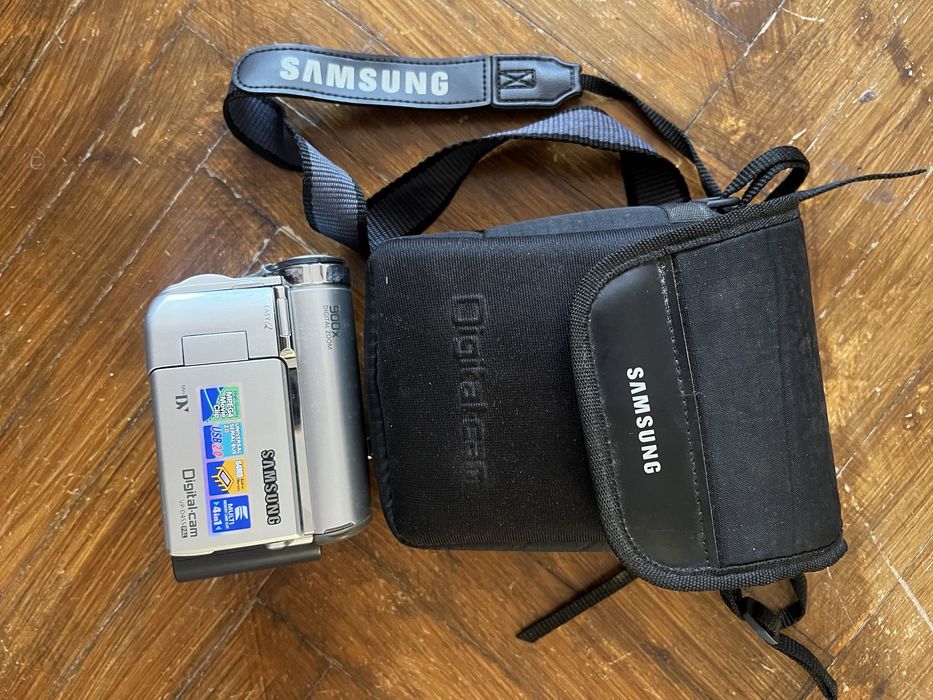 Відеокамера SAMSUNG VP-D455