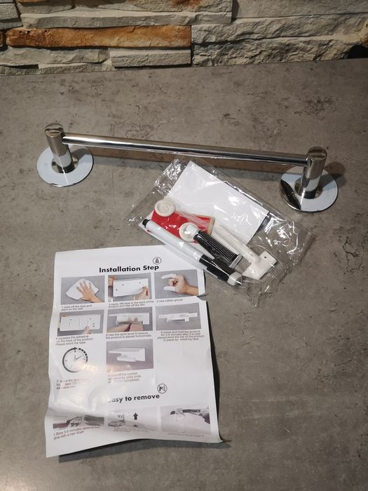 Wieszak ścienny bez wiercenia