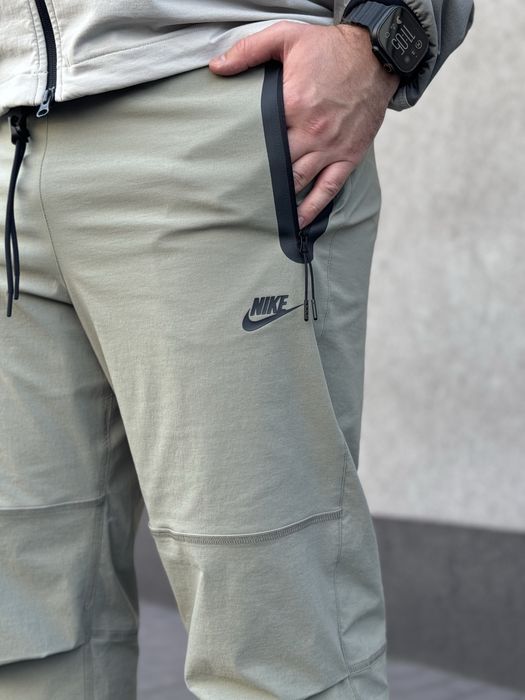 Спортивні штани Nike Tech, оригінал