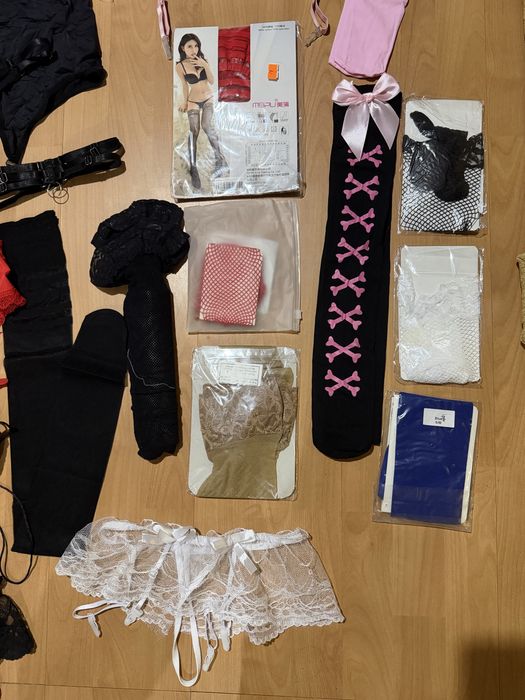 Еротична білизна белье пеньюар ліф труси гартери панчохи маска боді