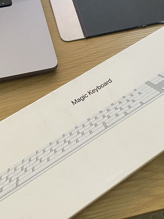 Apple Magic Keyboard (як нова)