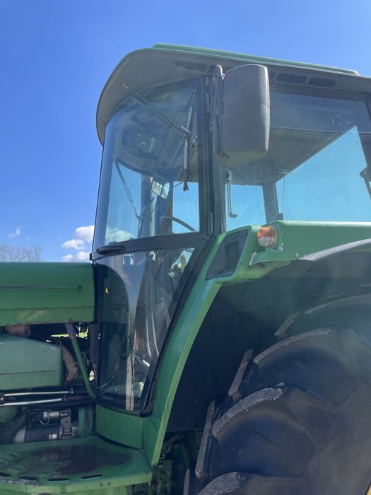 Трактор John Deere 4955