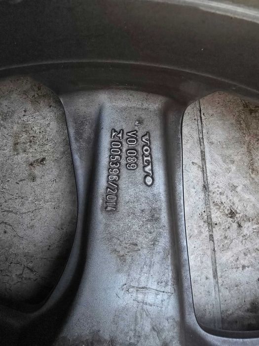 Koła zimowe 18 cali volvo xc60, xc90