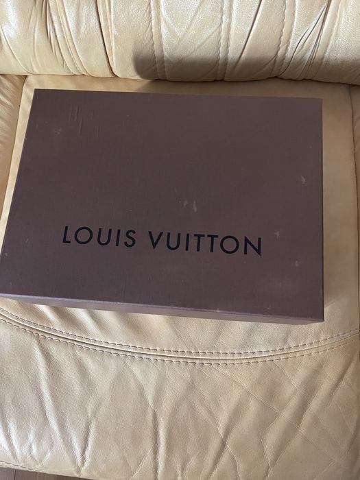 Коробка Louis Vuitton