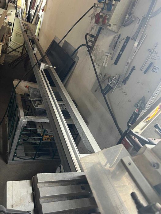 Fresadora para alumínio da marca LGF