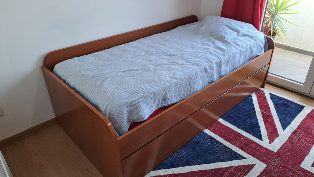 Cama com gavetão