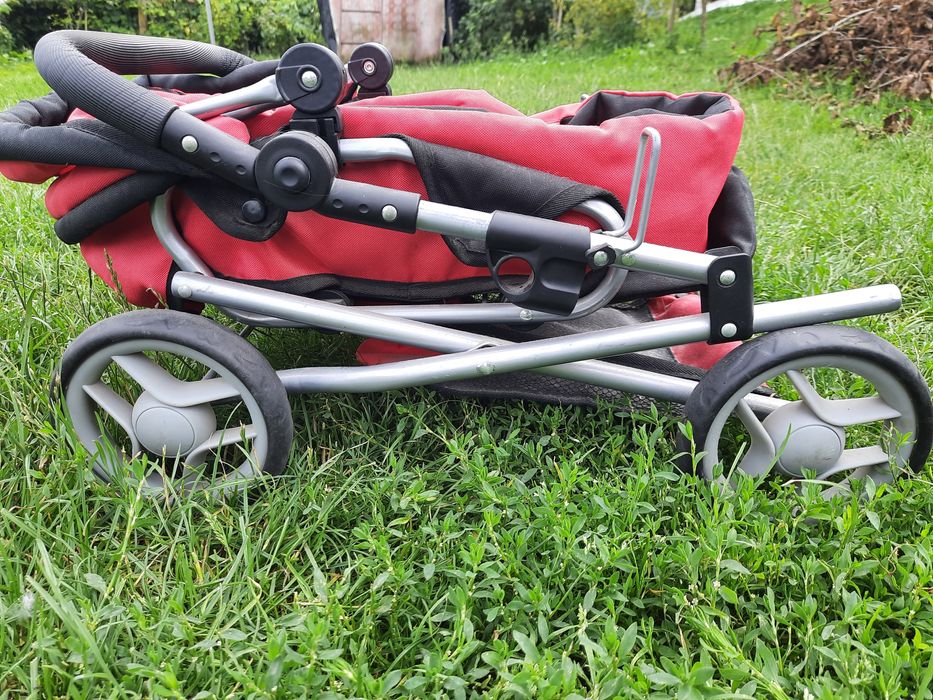 Каляска для ляльки