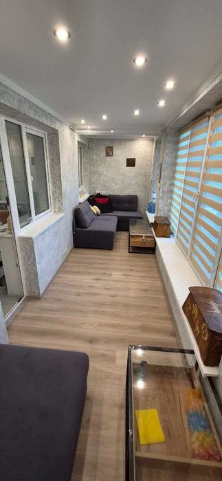 Продаж 3-х кімнатна квартира  68 м2 Заводський р-н вул Рюміна / пр Центральний