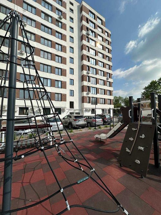 Готова 3к квартира з газом, ліфт працює, видова