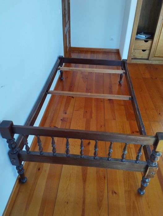 Vendo estrutura de cama de solteiro