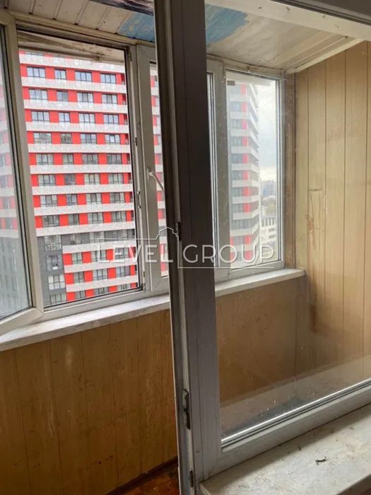 Продаж 3 кімнатної квартири метро Вокзальна Солом'янський р-н