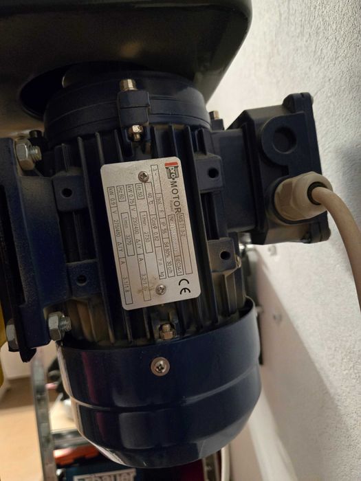 Wiertarka frezarka słupowa stołowa fi-16mm ZX7016