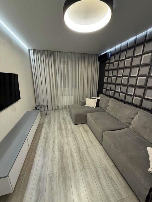 Продам 2 кімнатну квартиру в ЖК Вернісаж, Таїрова. Бонус - комора (281-171)