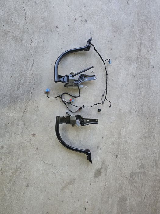 VW Passat B8 Sedan zawiasy klapy LC9X