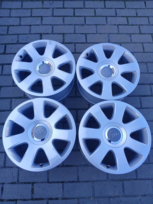 Felgi aluminiowe Audi 7j16 et 42 5x112 ch 57,1 A4 A3 itp VW