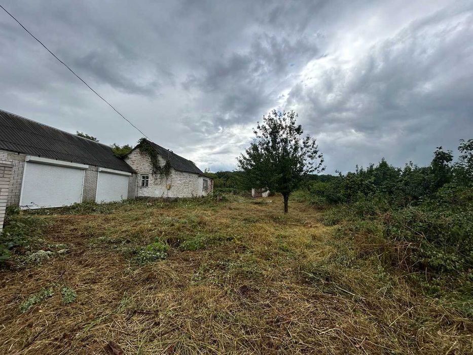 Будинок 53 м², гараж 110 м², 0,61 га в селі Піківець (Уманський район)