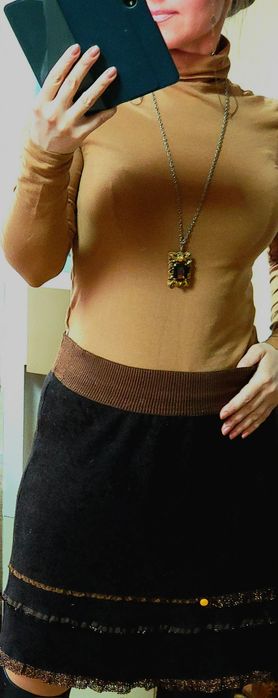 Лонгслив с интересным воротником