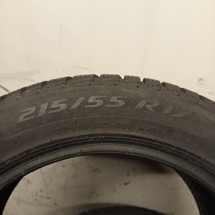 215/55R17 Pirelli Sottozero 3