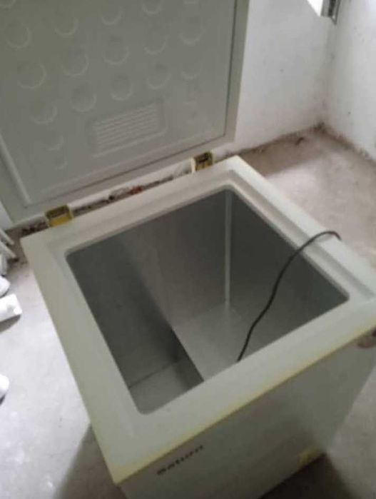 Морозильна камера Saturn