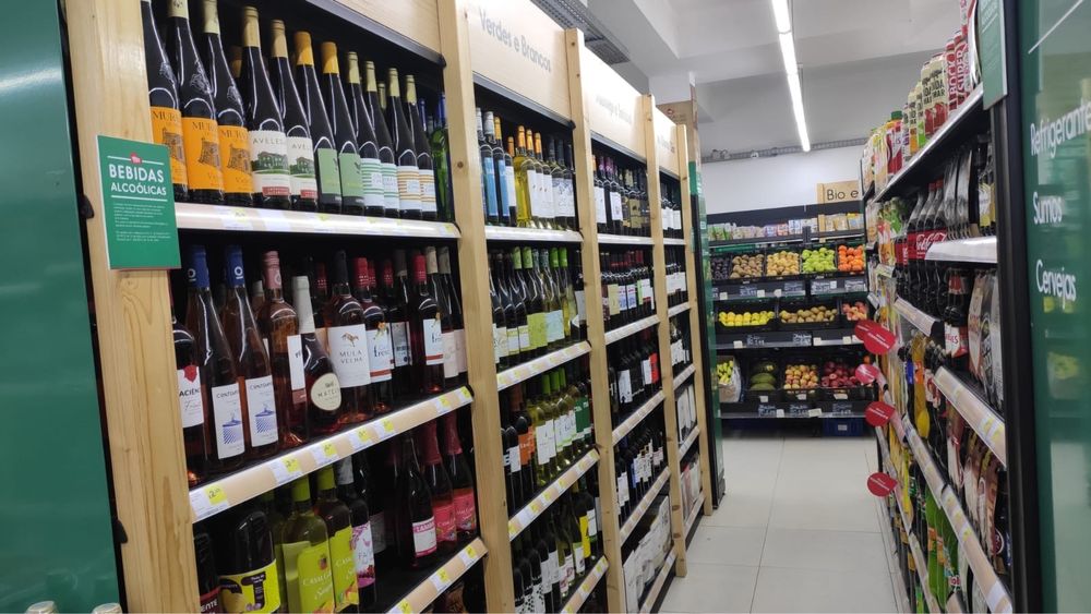 Loja Supermercado e Cafetaria para TRESPASSE em pleno funcionamento