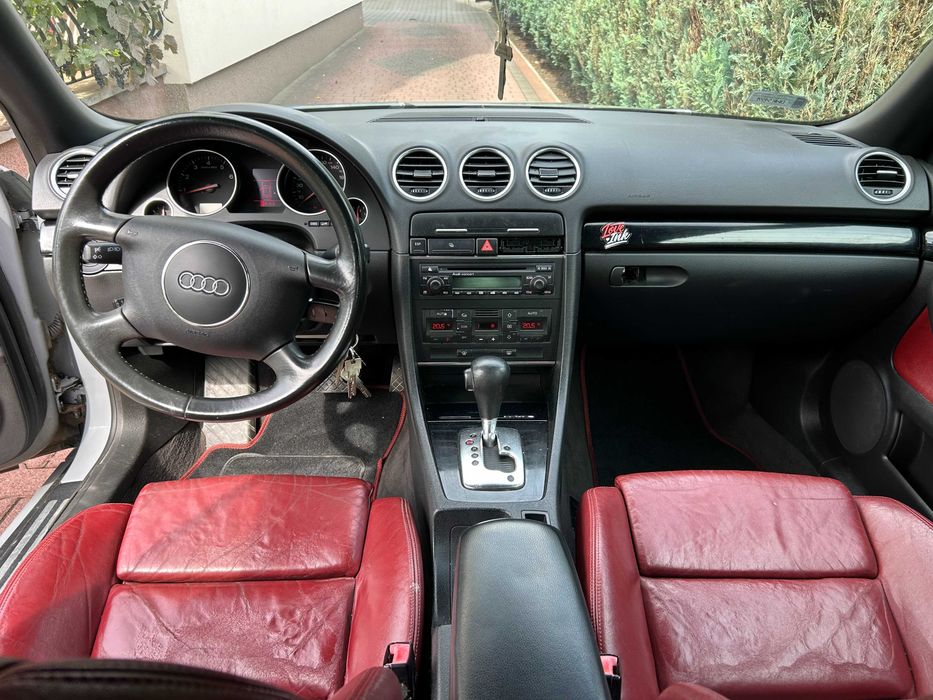 Audi A4  Cabrio  2.4 V6 170 KM