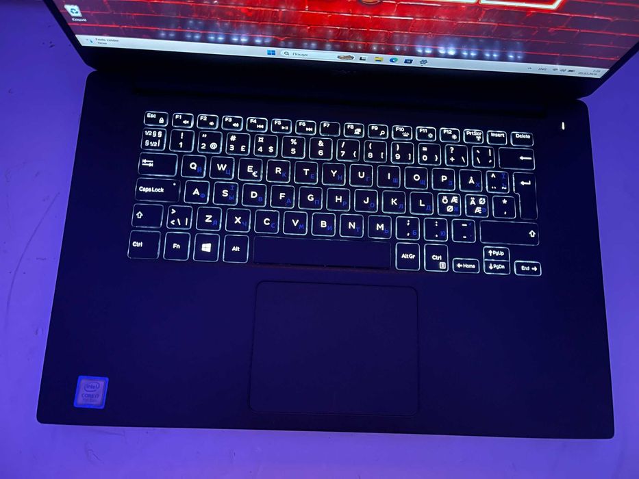 Игровой DELL 5520 + (Core i7 7820HQ) + 16 ГБ DDR4 + ТОП Видео  (4 ГБ)