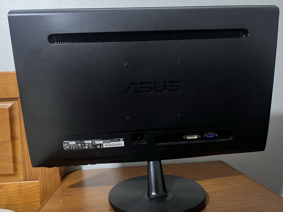 Monitor ASUS VS228NE – 21.5” LED – Excelente Estado!