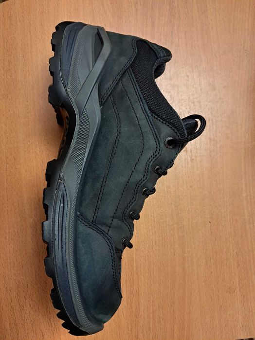 Кроссовки  LOWA Gore Tex  оригинал размер 44 СТЕЛЬКА 28.5см