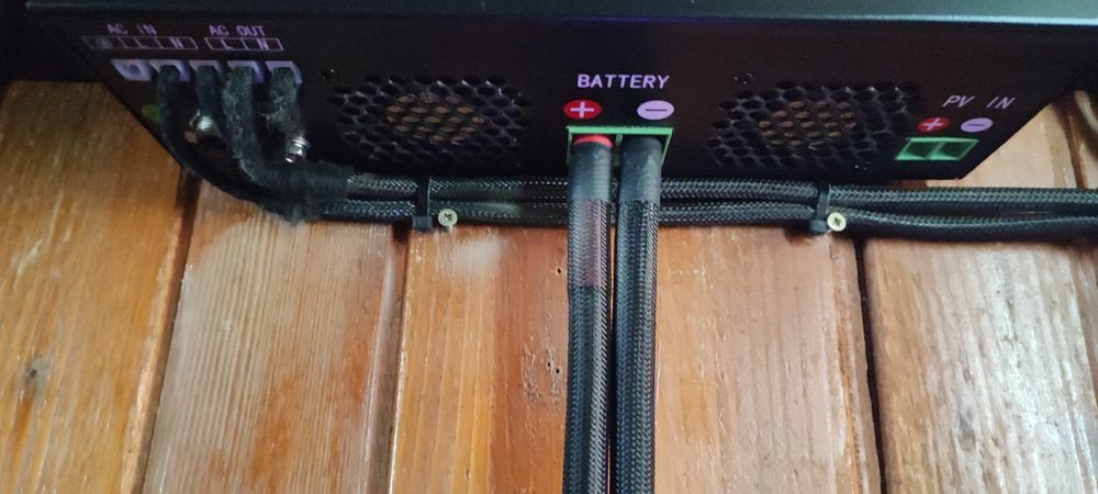 Гібридний комплект EASun Power ISolar SPH 3K / Інвертор