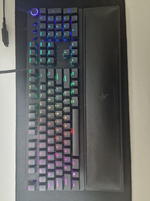 Razer Huntsman Elite (COMO NOVO) + Upgrade PBT Keycaps