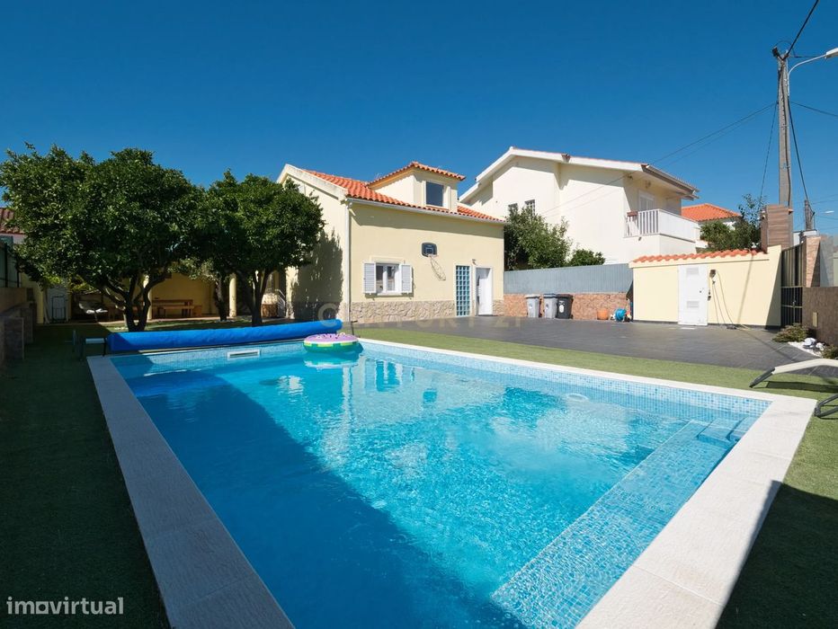 Moradia Térrea T3  com Piscina- Furo água  - Aroeira