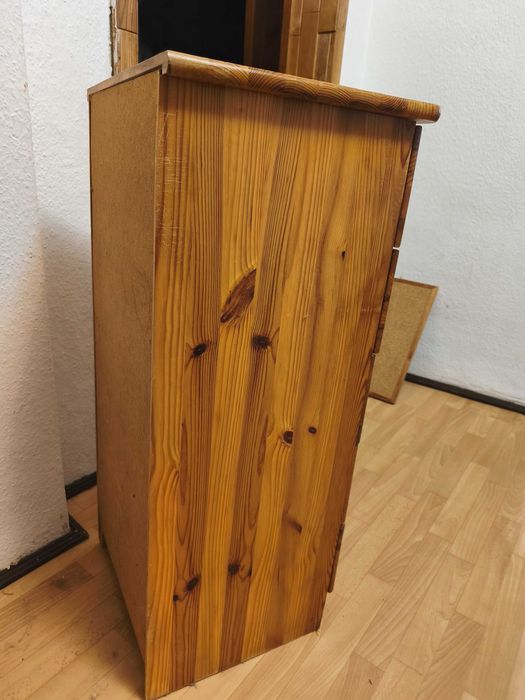 Szafka sosnowa, słupek