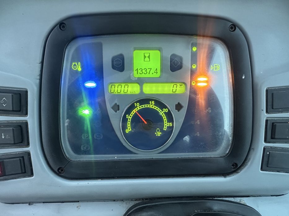 Ciągnik sadowniczy New Holland T4030N  TUZ  EHR