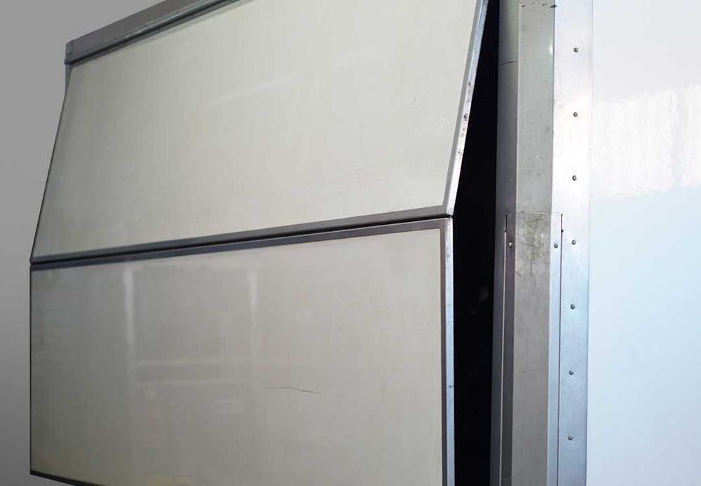 Contentor em sanduíche de Poliuretano/Fibra de Vidro 4500x2430x2460